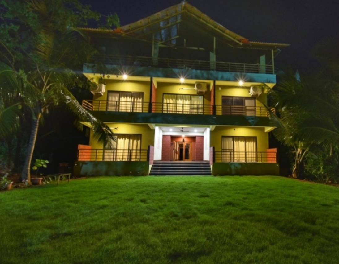 best resort rooms in murud