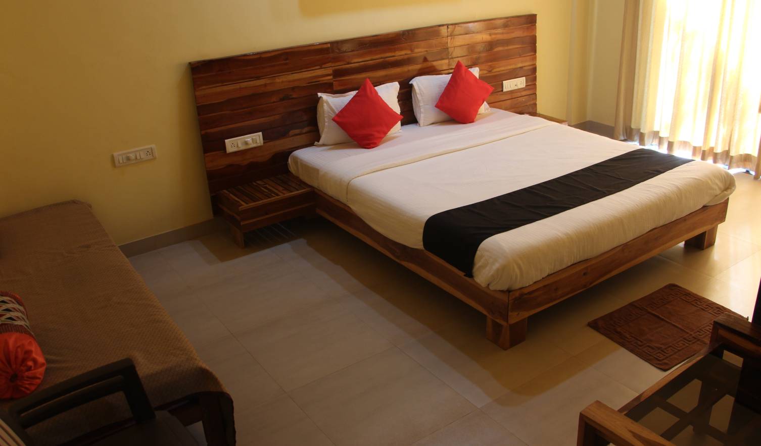 best sea view suite room in murud